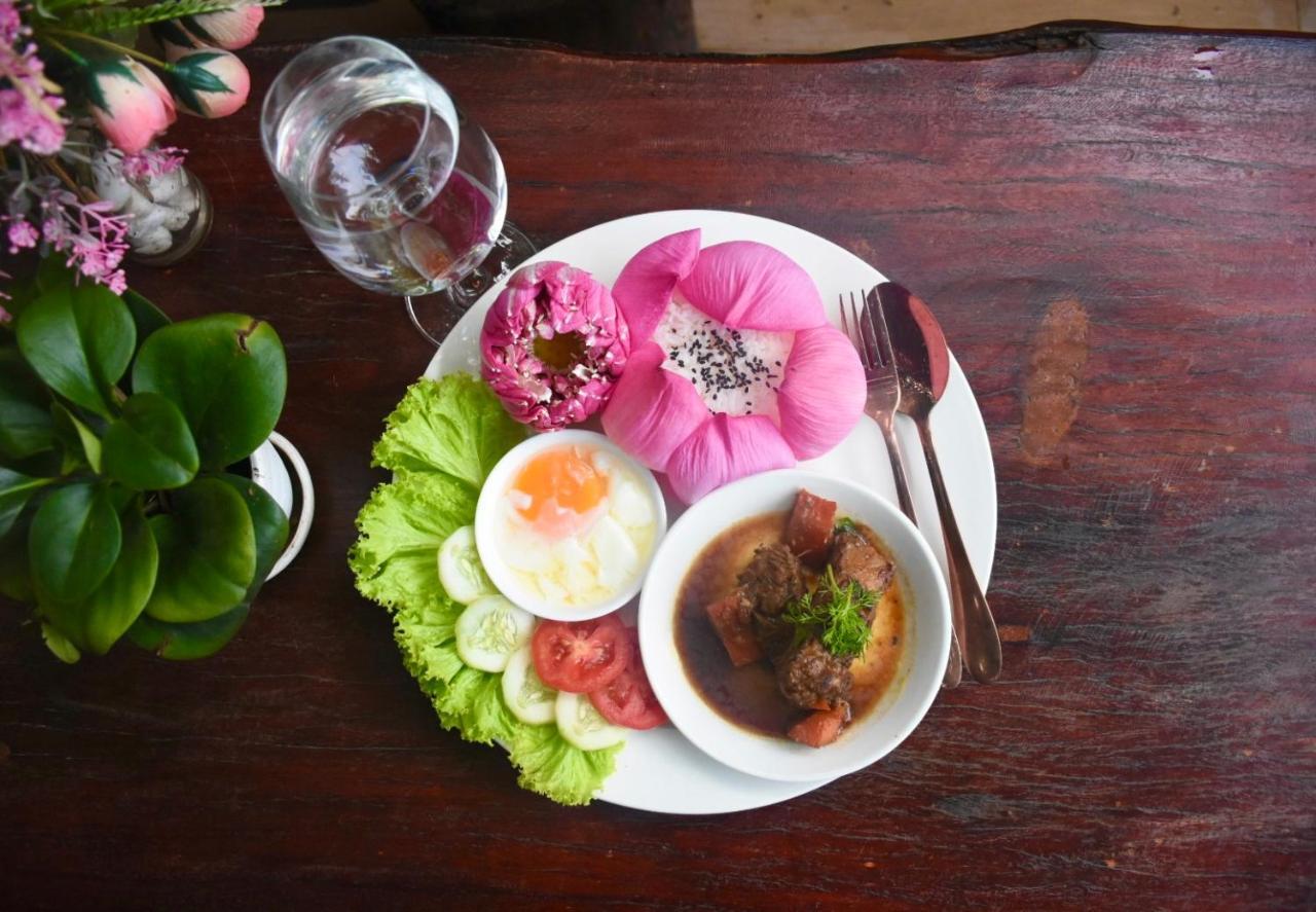 Ban Rai Jai Chaem - Spa Cafe & Homestay Extérieur photo